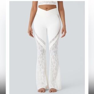 HALARA White Lace Flare Leggings